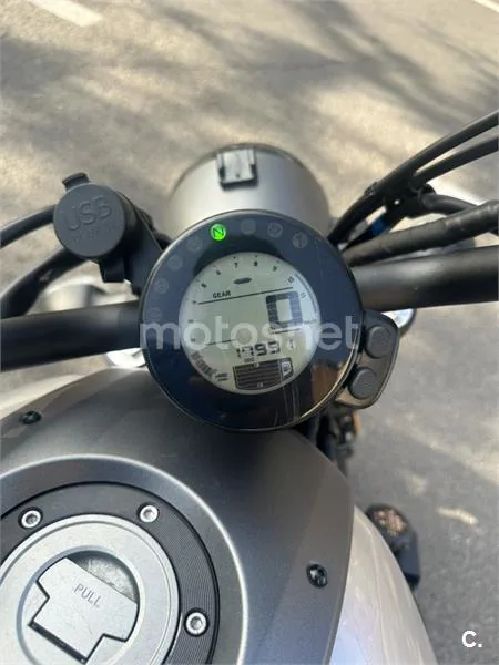 Yamaha XSR700 - Vista 7