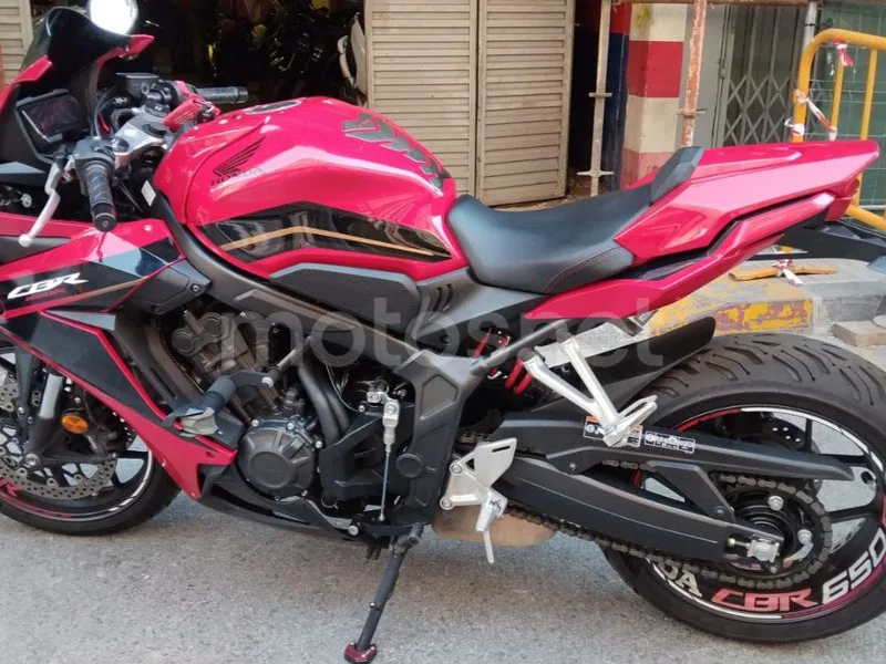 Honda CBR650R - Vista 5