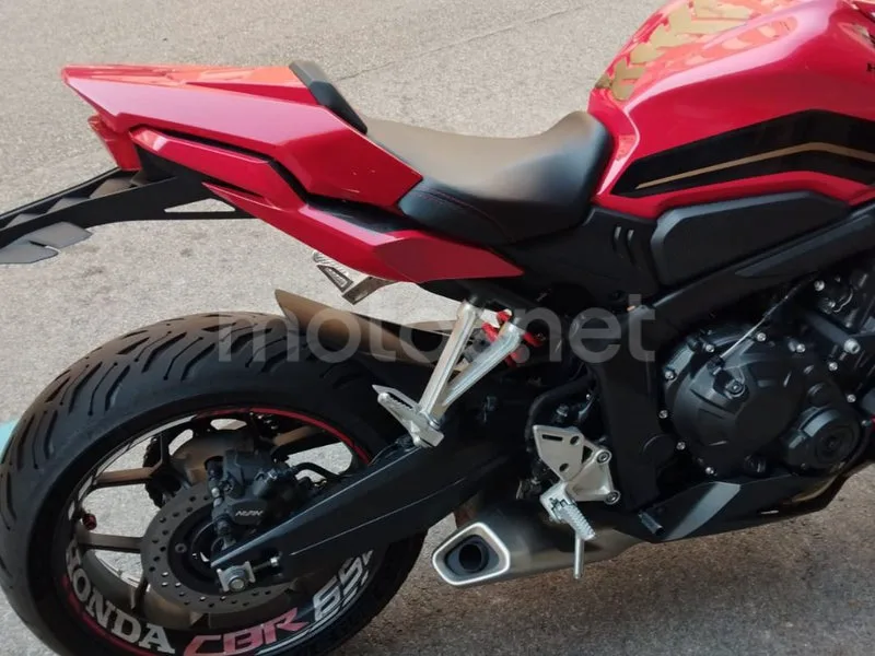 Honda CBR650R - Vista 8