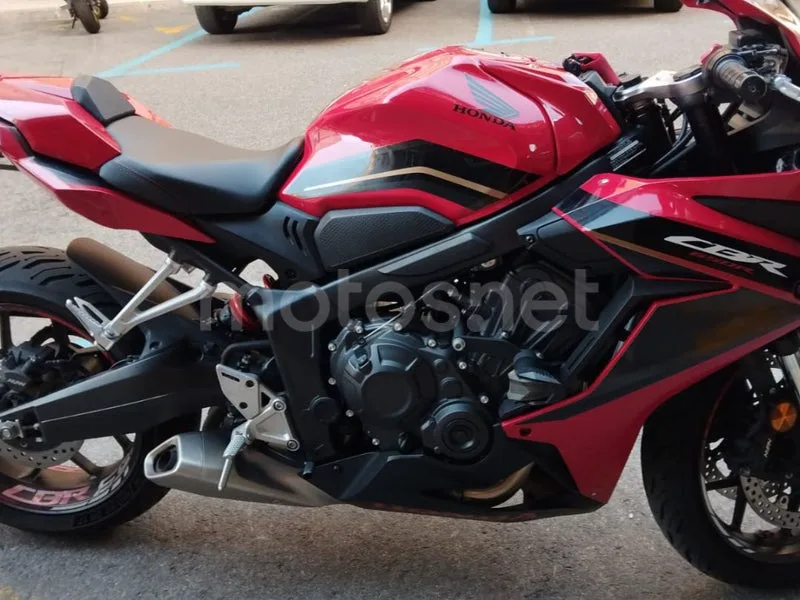 Honda CBR650R - Vista 9