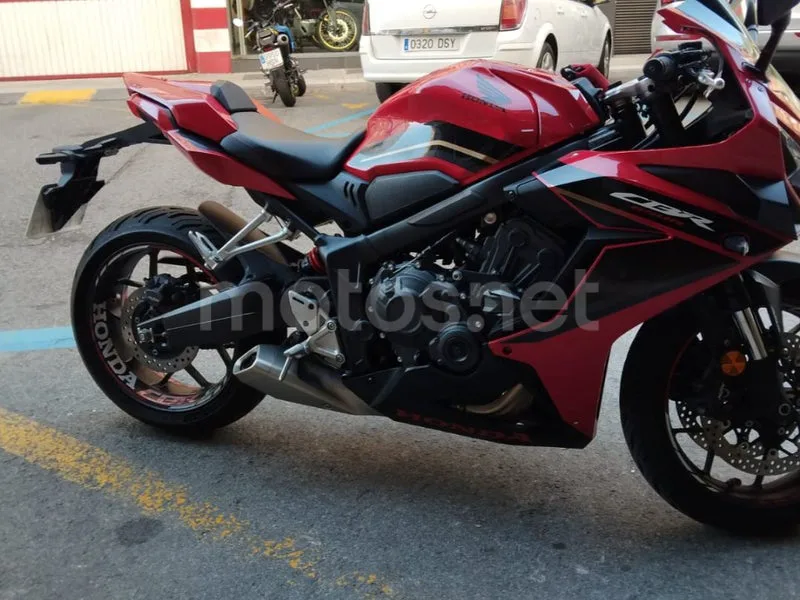 Honda CBR650R - Vista 10