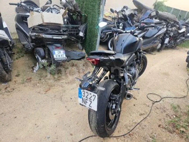 Yamaha MT-07 - Vista 6