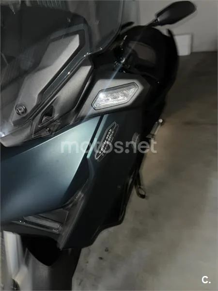 Yamaha XMAX 125 - Vista 3