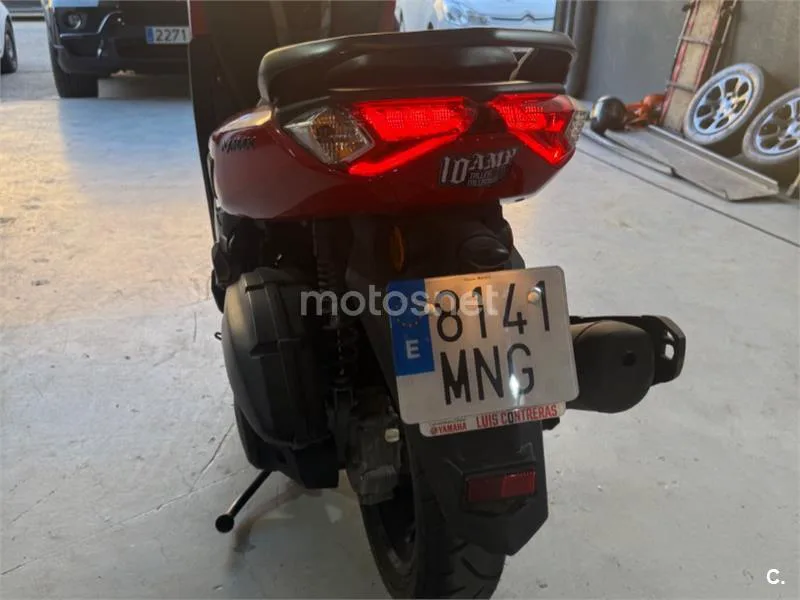 Yamaha NMAX - Vista 11