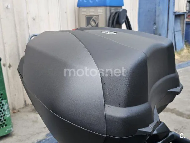 Yamaha XMAX 125 - Vista 6