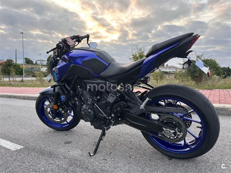 Yamaha MT-07 - Vista 7