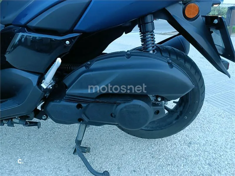 Yamaha NMAX - Vista 15