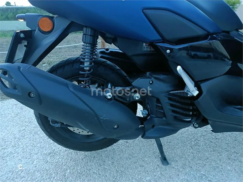 Yamaha NMAX - Vista 17
