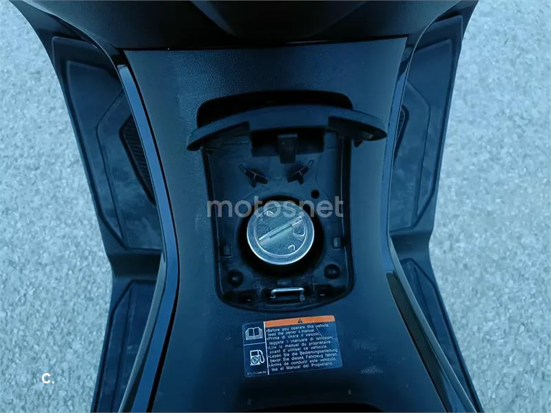Yamaha NMAX - Vista 19