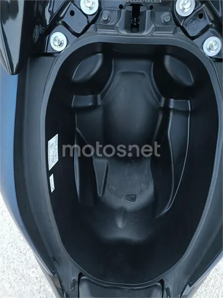 Yamaha NMAX - Vista 20