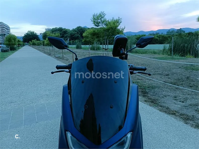 Yamaha NMAX - Vista 25