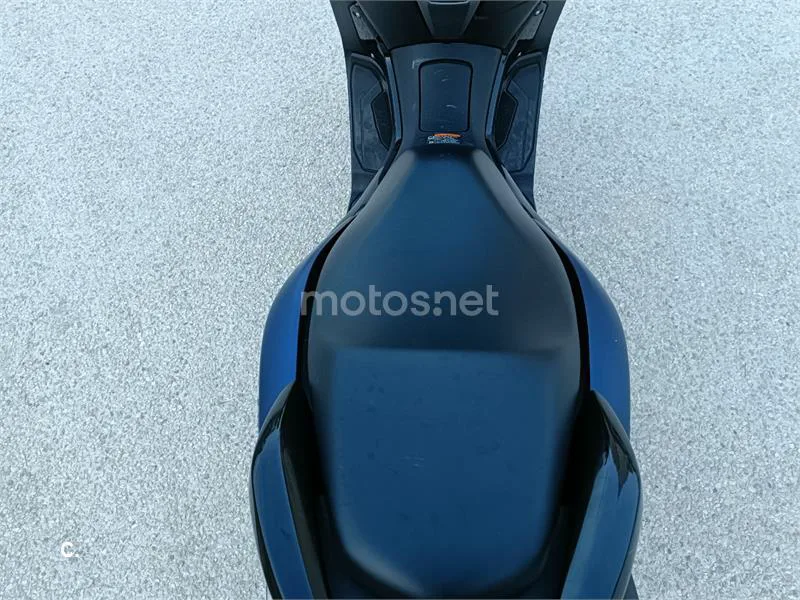 Yamaha NMAX - Vista 7