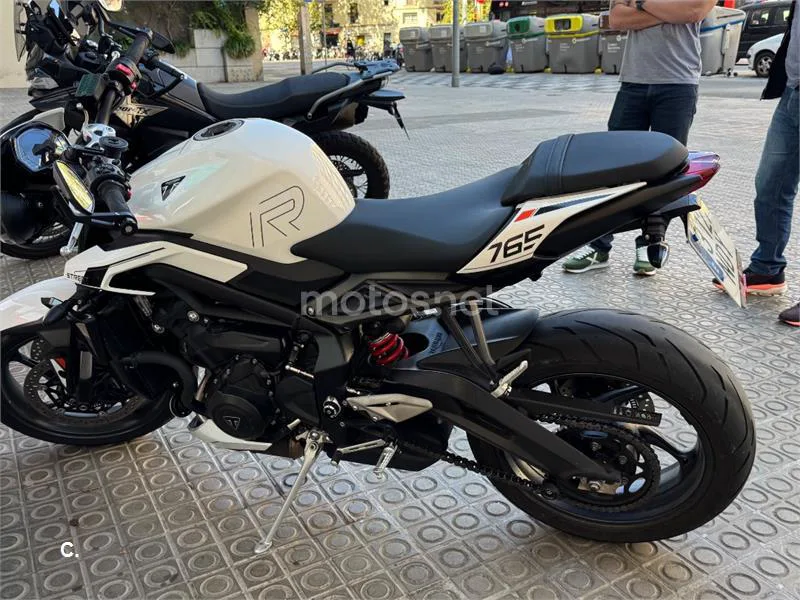 Triumph Street Triple 765 8500 € 2025 Barcelona - 2