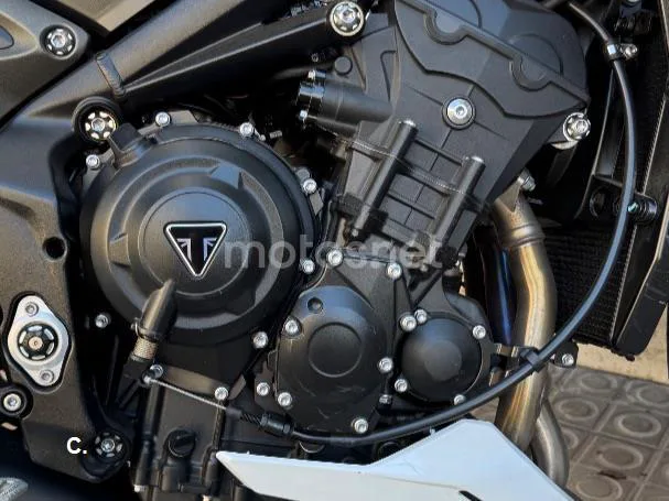 Triumph Street Triple 765 - Vista 5