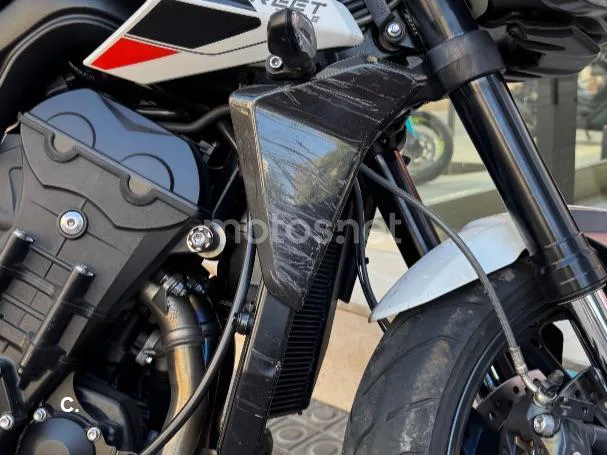 Triumph Street Triple 765 - Vista 6