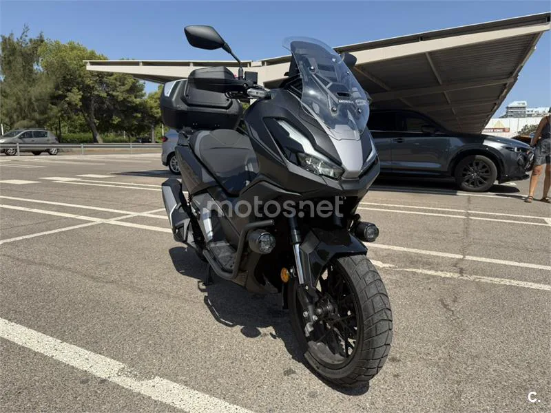 Honda ADV350 - Vista 3