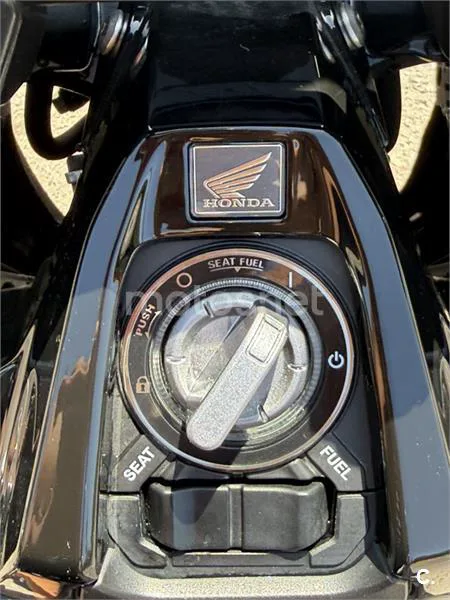 Honda ADV350 - Vista 10