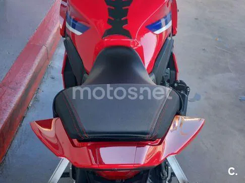 Honda CBR650R - Vista 11