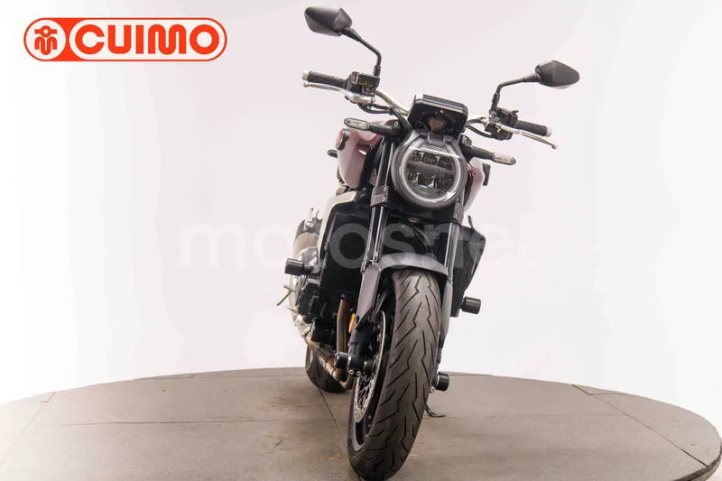 Honda CB1000R - Vista 13