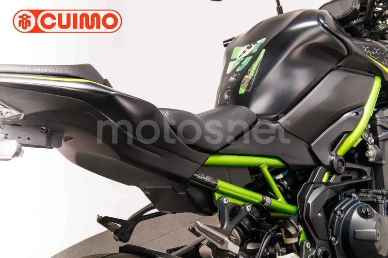 Kawasaki Z900 - Vista 16