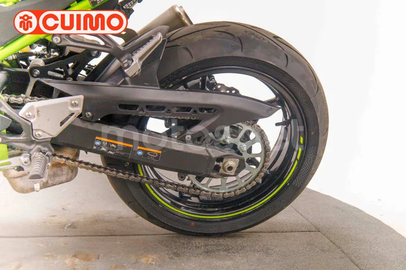 Kawasaki Z900 - Vista 18
