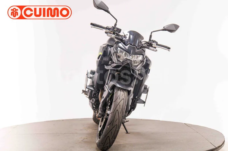 Kawasaki Z900 - Vista 10