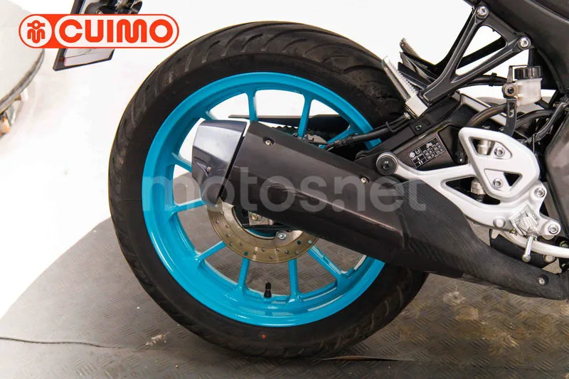 Yamaha MT-125 - Vista 16
