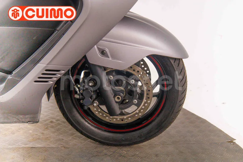 Suzuki Burgman 400 - Vista 15