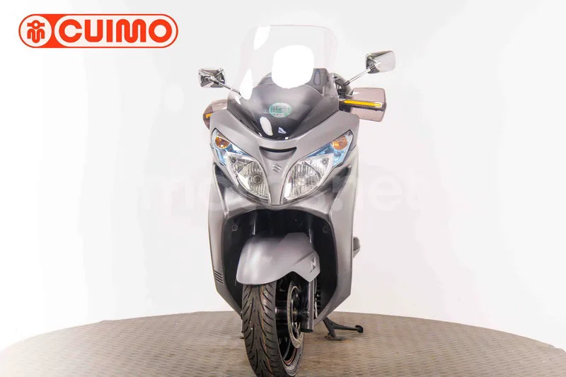 Suzuki Burgman 400 - Vista 10