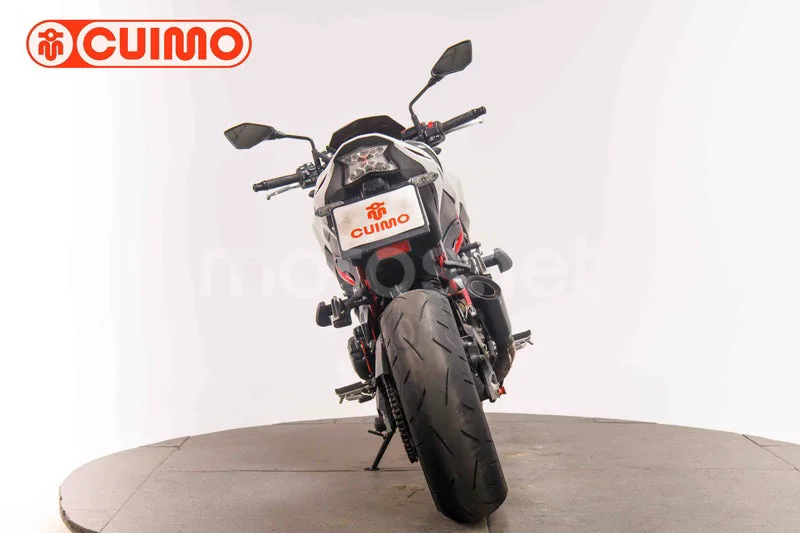 Kawasaki Z900 - Vista 5