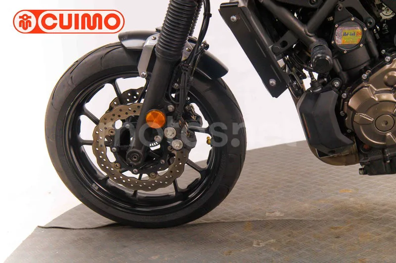 Yamaha XSR700 - Vista 20