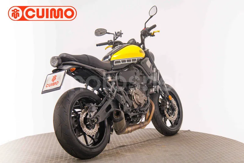 Yamaha XSR700 - Vista 4