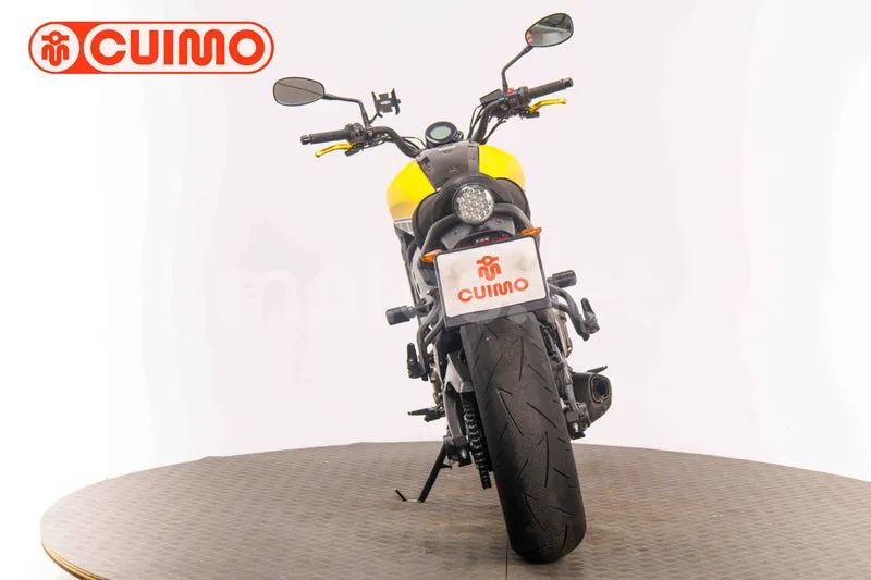 Yamaha XSR700 - Vista 5