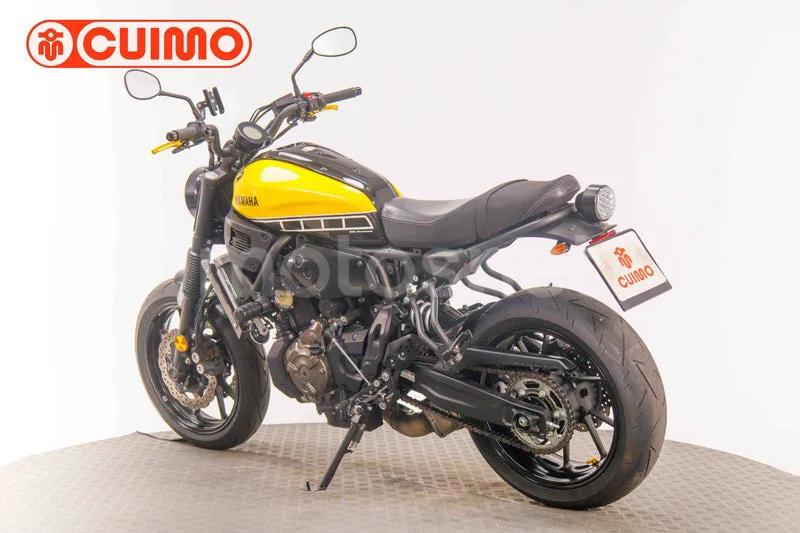 Yamaha XSR700 - Vista 6