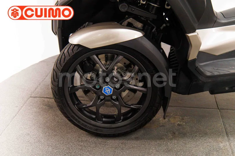 Piaggio MP3 - Vista 23