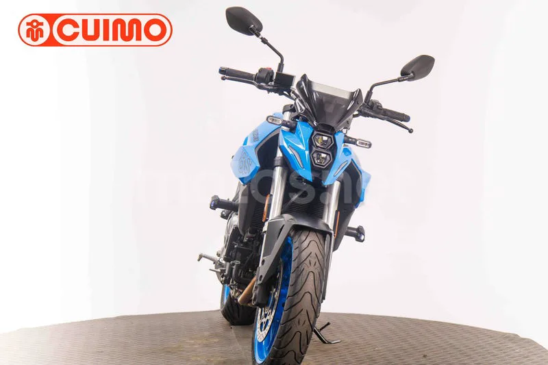 Suzuki GSX-8S - Vista 10