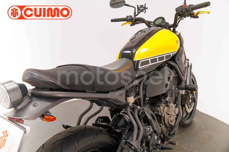 Yamaha XSR700 - Vista 16