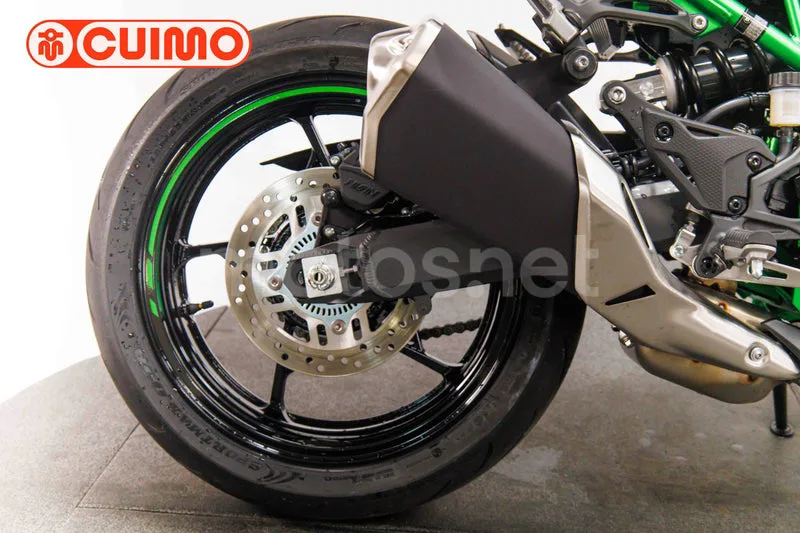 Kawasaki Z900 - Vista 16
