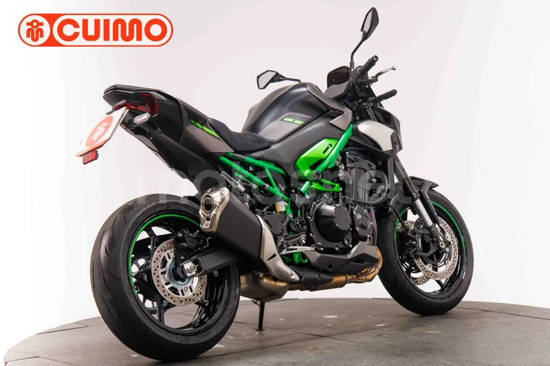 Kawasaki Z900 - Vista 4