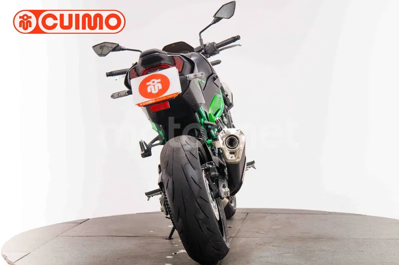 Kawasaki Z900 - Vista 5
