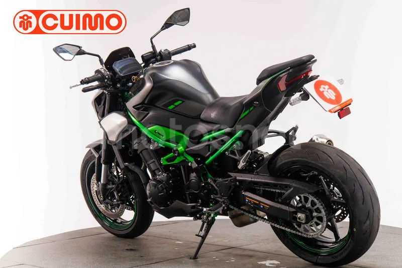 Kawasaki Z900 - Vista 6