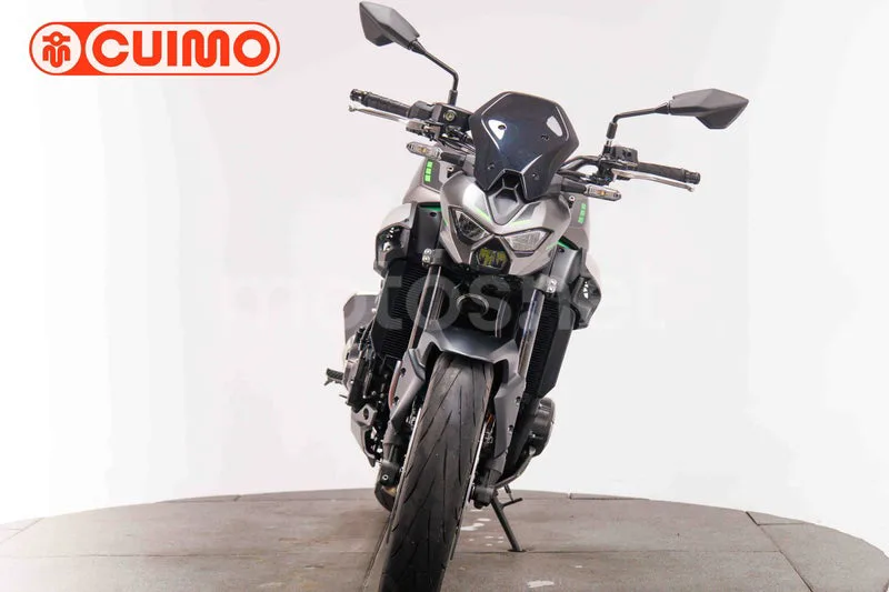 Kawasaki Z900 - Vista 10