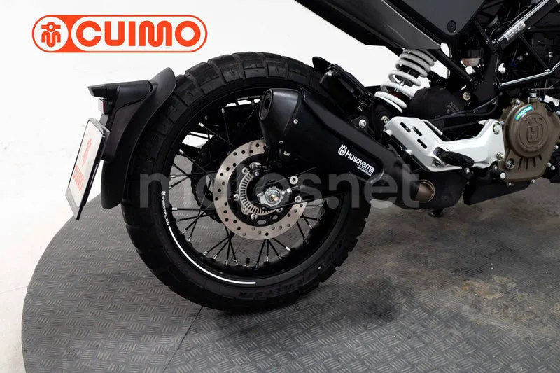 Husqvarna Svartpilen 125 - Vista 8