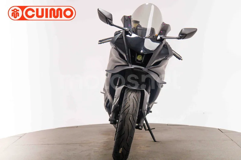 Yamaha YZF-R7 - Vista 10
