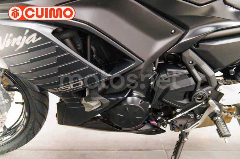 Kawasaki Ninja 650 - Vista 43