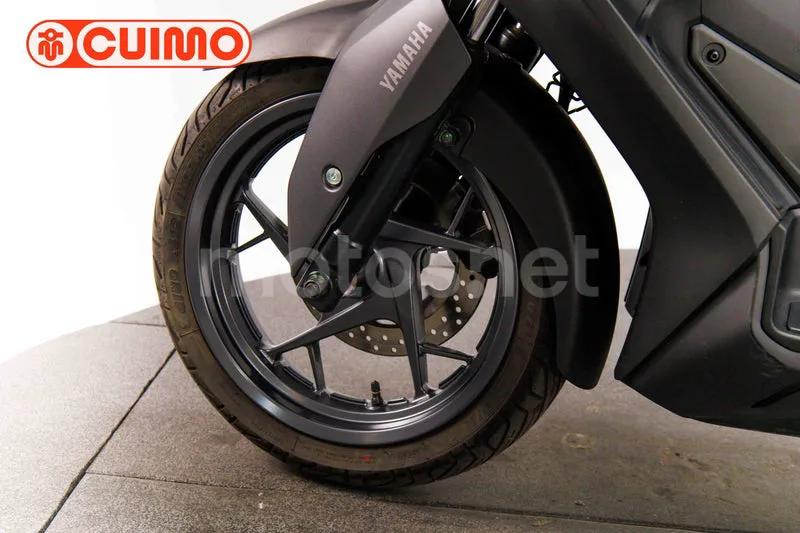 Yamaha XMAX 300 - Vista 23
