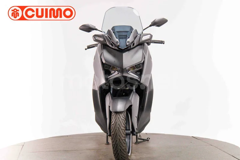 Yamaha XMAX 300 - Vista 10