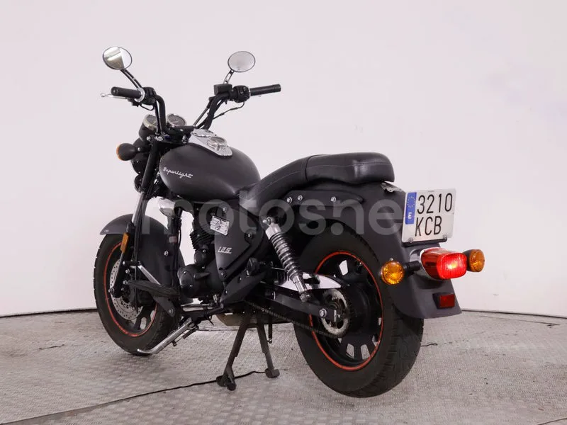Keeway Superlight 125 - Vista 7