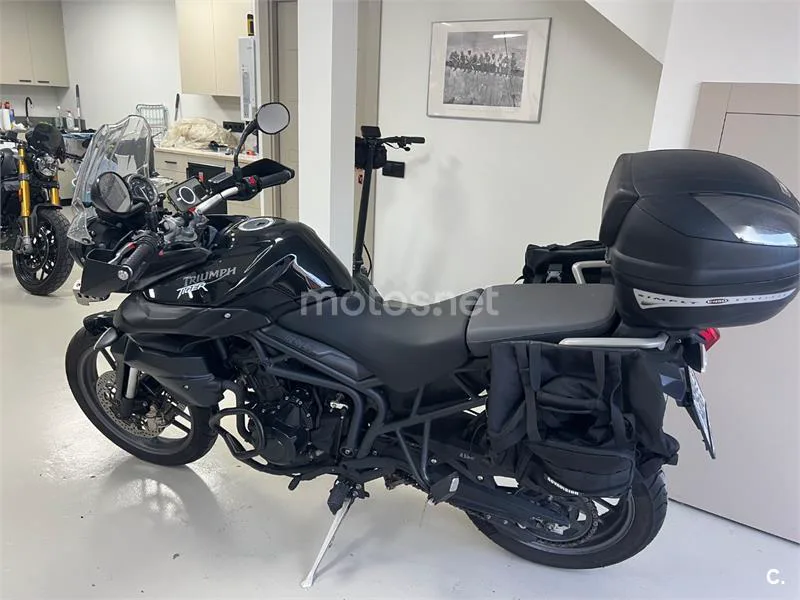 Triumph Tiger 800 - Vista 3