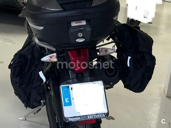 Triumph Tiger 800 - Vista 5